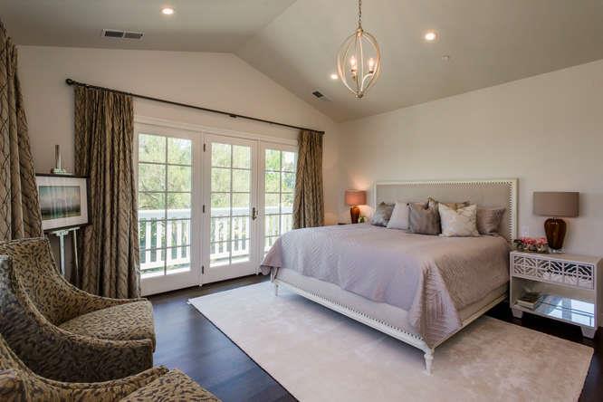 1035 Whitwell Road Hillsborough, CA 94010 - Photo 12 of 32 Gallery Image 12