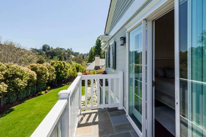 1035 Whitwell Road Hillsborough, CA 94010 - Photo 13 of 32 Gallery Image 13