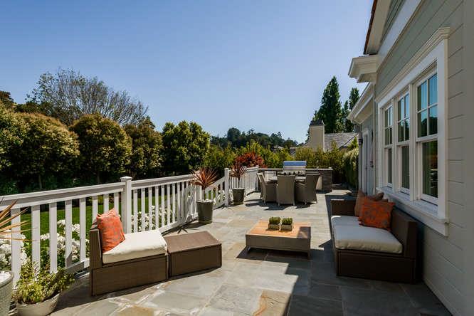 1035 Whitwell Road Hillsborough, CA 94010 - Photo 28 of 32 Gallery Image 28