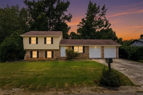 $250,000 | 941 Cochise Trail Southeast, Conyers, GA 30094