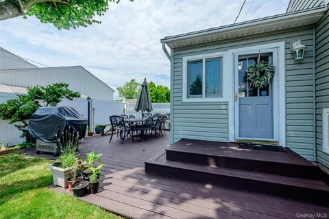 $969,000 | 262 Rose Street, Massapequa Park, NY 11762