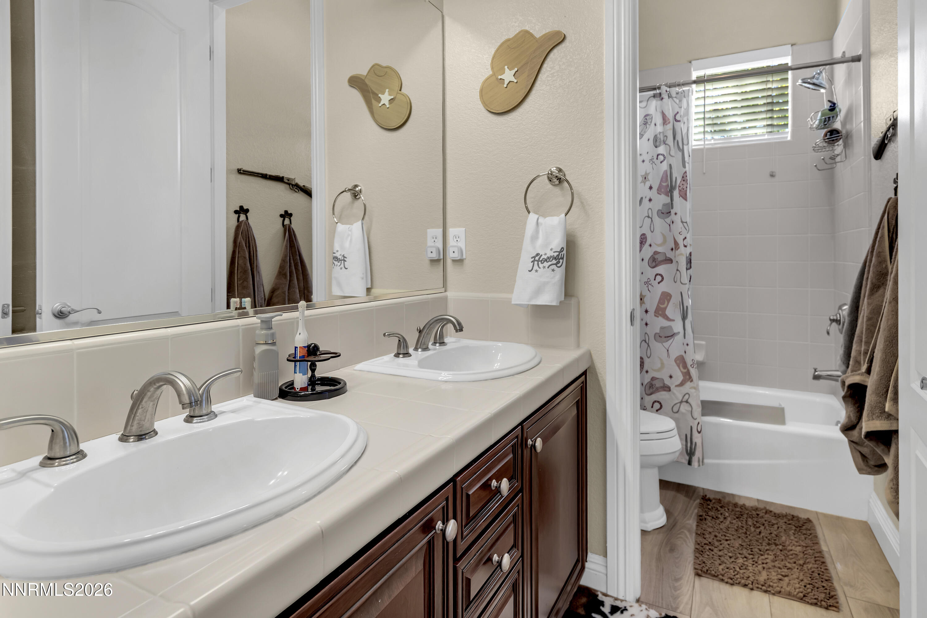 1795 Gold Belt Drive Reno, NV 89521 - Photo 38 of 55 GoldBelt1795-043