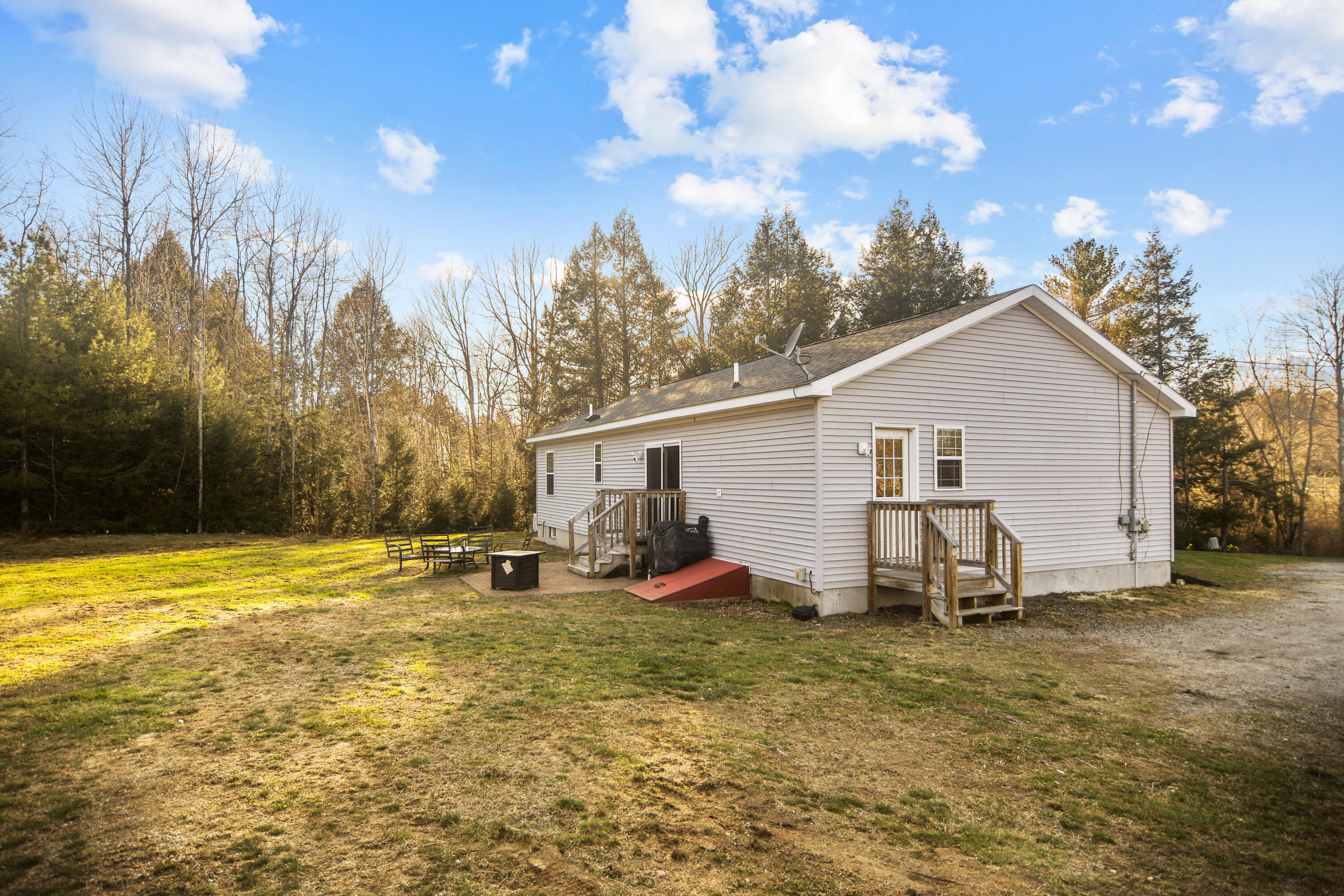 307 Portland Road Buxton, ME 04093 - Photo 4 of 25 EB537BE0-A0BD-416E-B9C1-03DDEC9BBA76