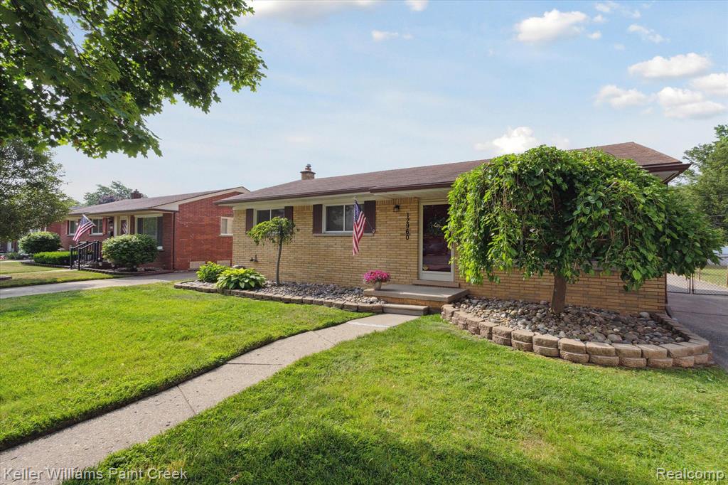 12960 Common Road Warren, MI 48088 - Photo 4 of 33