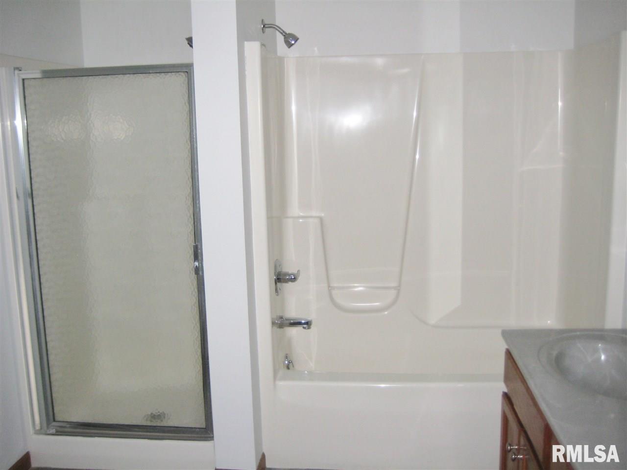 209 Easy Street Washington, IL 61571 - Photo 14 of 16 Gallery Image 14