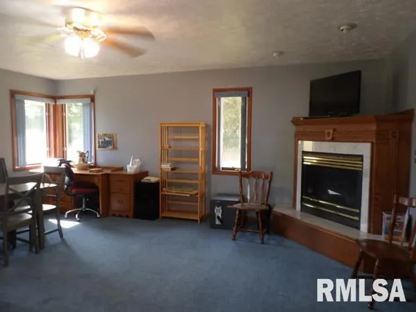 $180,000 | 736 North Mill Street, Carrier Mills, IL 62917