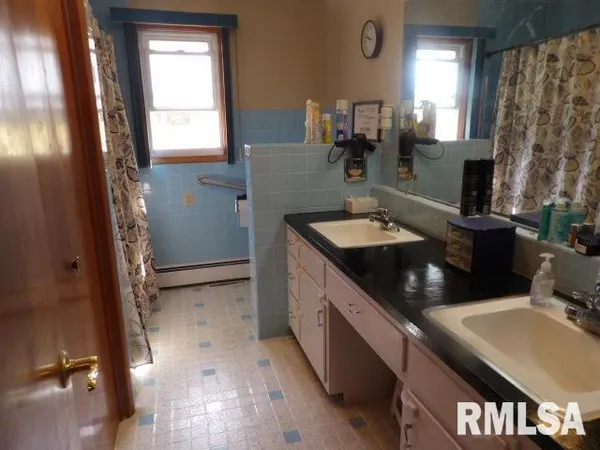 $180,000 | 736 North Mill Street, Carrier Mills, IL 62917
