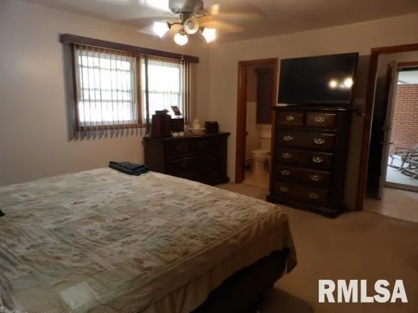 $180,000 | 736 North Mill Street, Carrier Mills, IL 62917