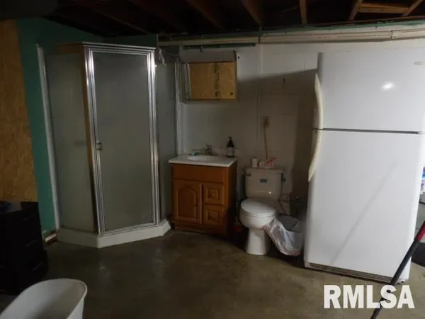 $180,000 | 736 North Mill Street, Carrier Mills, IL 62917