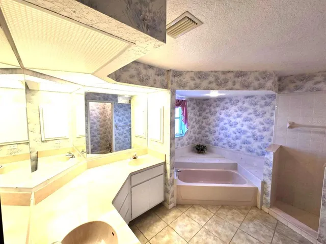 $385,000 | 25170 Obelisk Court, Punta Gorda, FL 33983