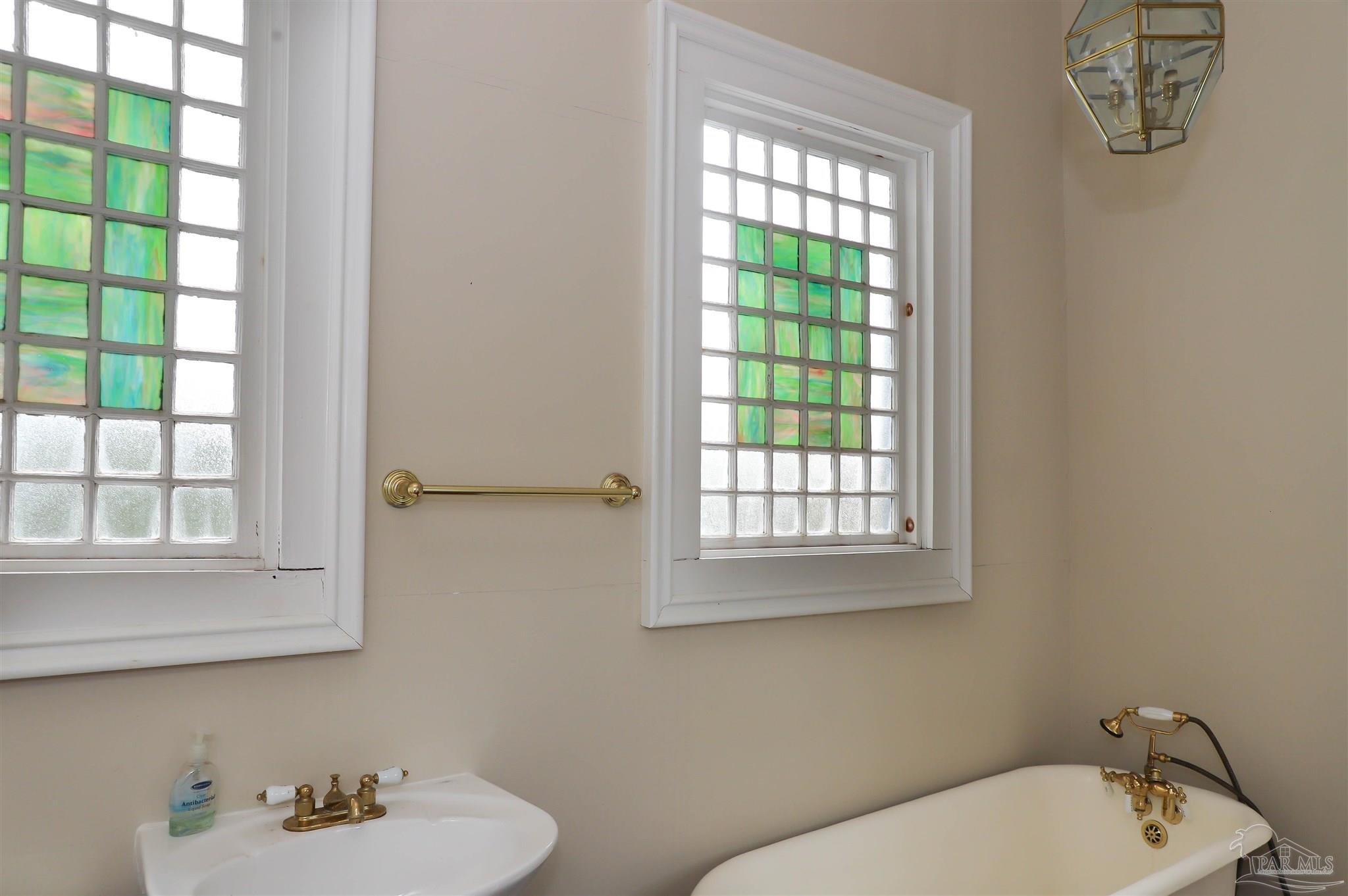 520 North Spring Street Pensacola, FL 32501 - Photo 16 of 30