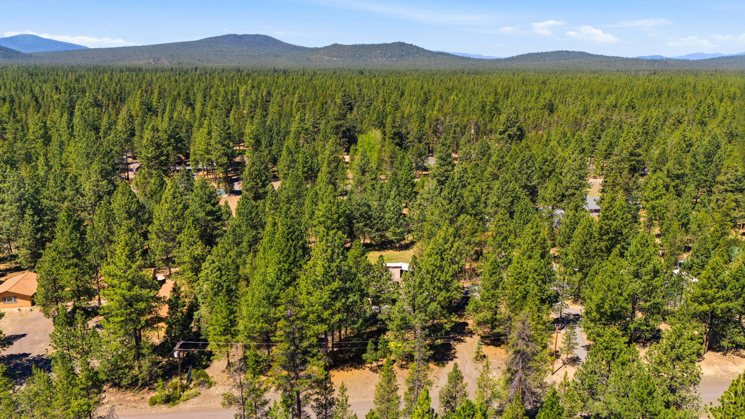 50868 Doe Loop La Pine, OR 97739 - Photo 47 of 51 a view of lake and mountain