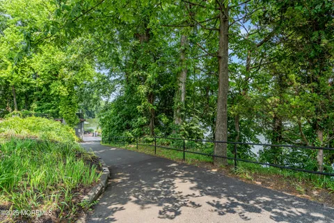 $2,800 | 34 Lexington Court, Red Bank, NJ 07701