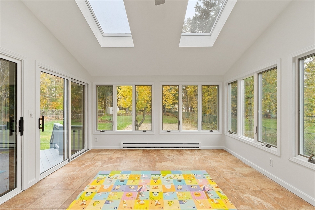 22 Selfridge Road Bedford, MA 01730 - Photo 11 of 27