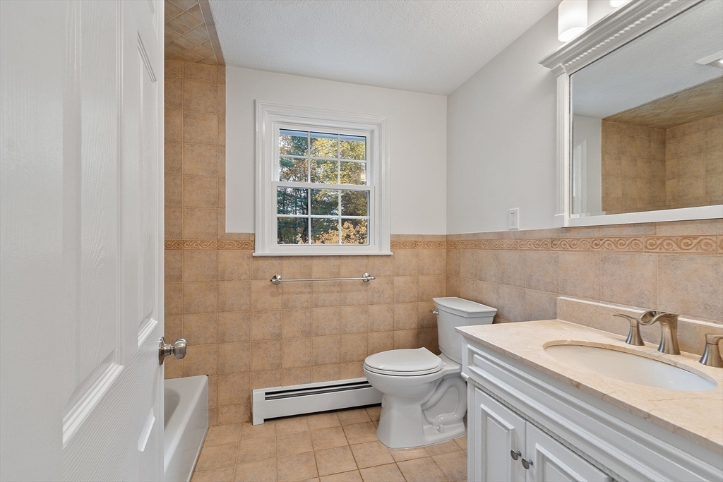 22 Selfridge Road Bedford, MA 01730 - Photo 14 of 27