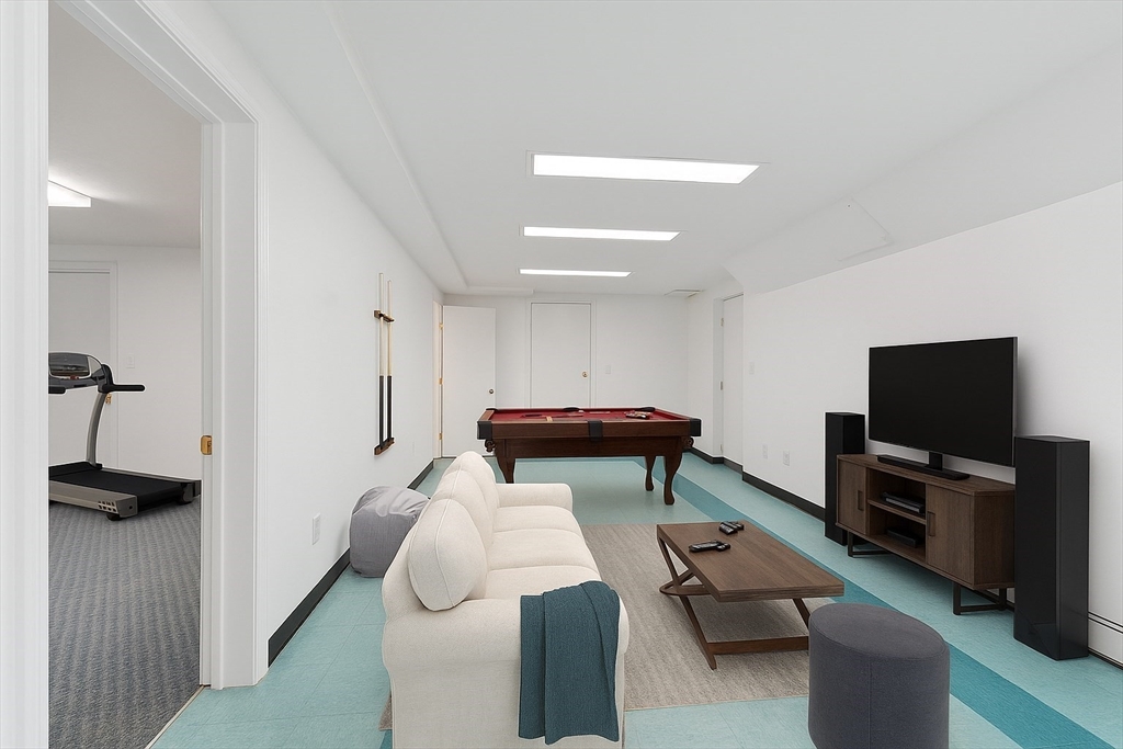 22 Selfridge Road Bedford, MA 01730 - Photo 19 of 27