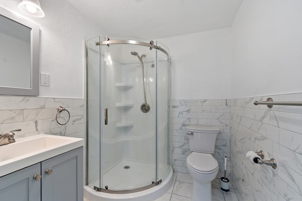 22 Selfridge Road Bedford, MA 01730 - Photo 20 of 27