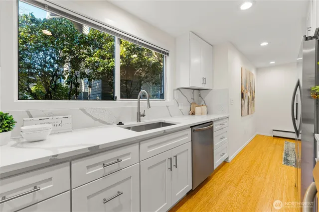 $850,000 | 1218 101st Place Northeast, Bellevue, WA 98004