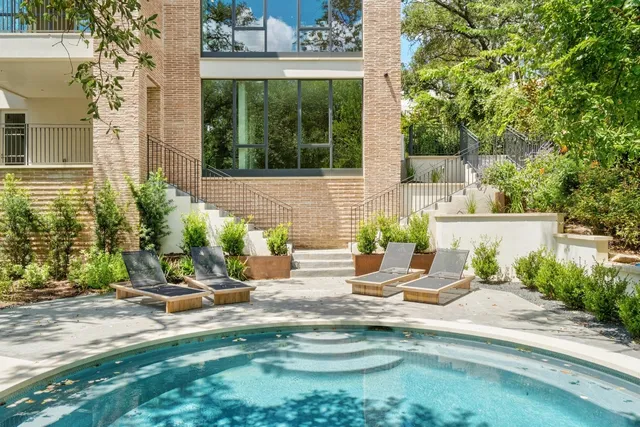 a view of backyard with tree