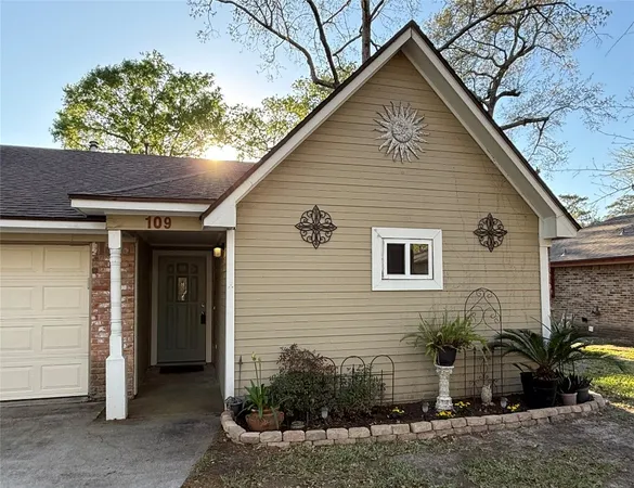$227,000 | 109 Ponderosa Trail, Conroe, TX 77301