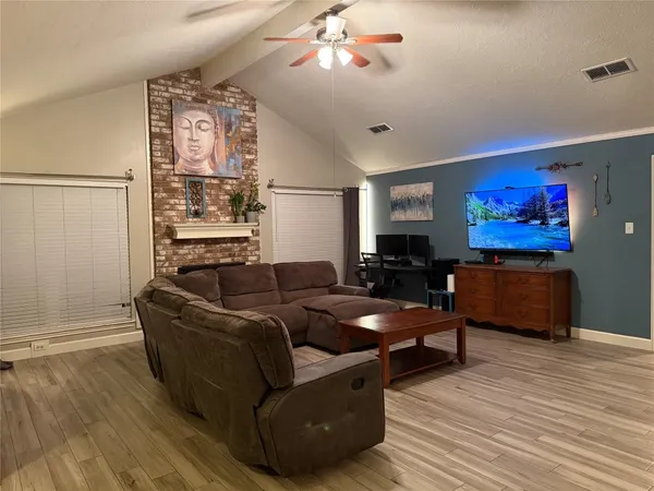 $227,000 | 109 Ponderosa Trail, Conroe, TX 77301