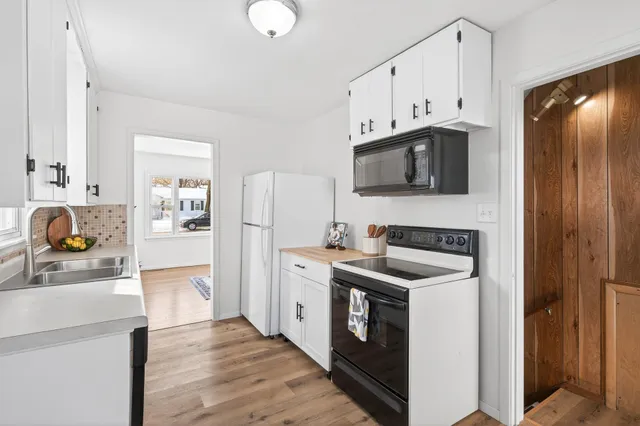 $329,900 | 3533 Wyoming Avenue South, St. Louis Park, MN 55426