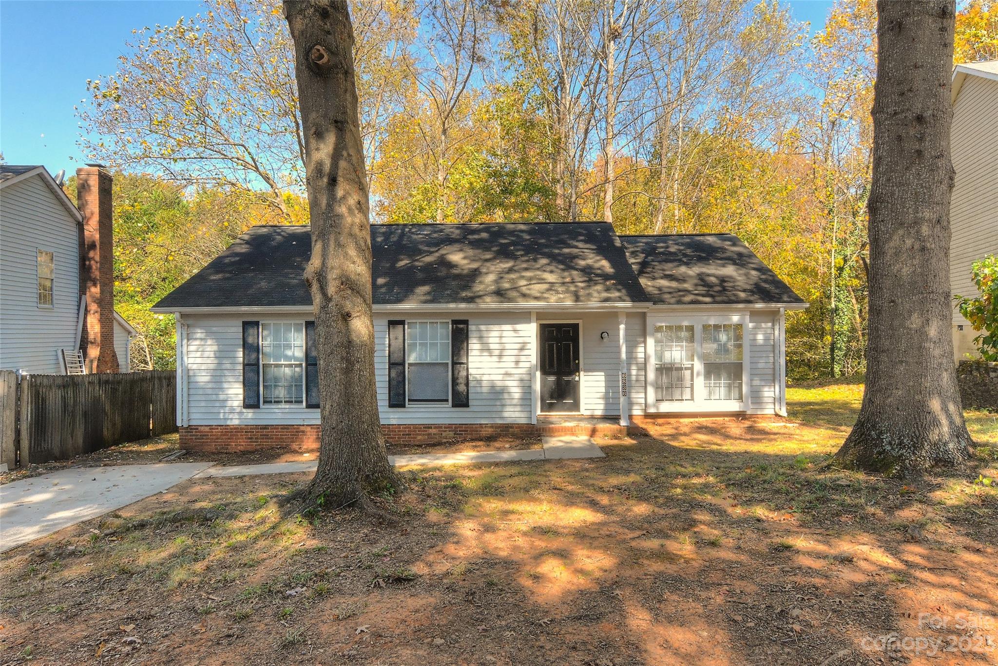 6836 Shiloh Ridge Lane Charlotte, NC 28212 - Photo 2 of 30 a front view of a house with a yard