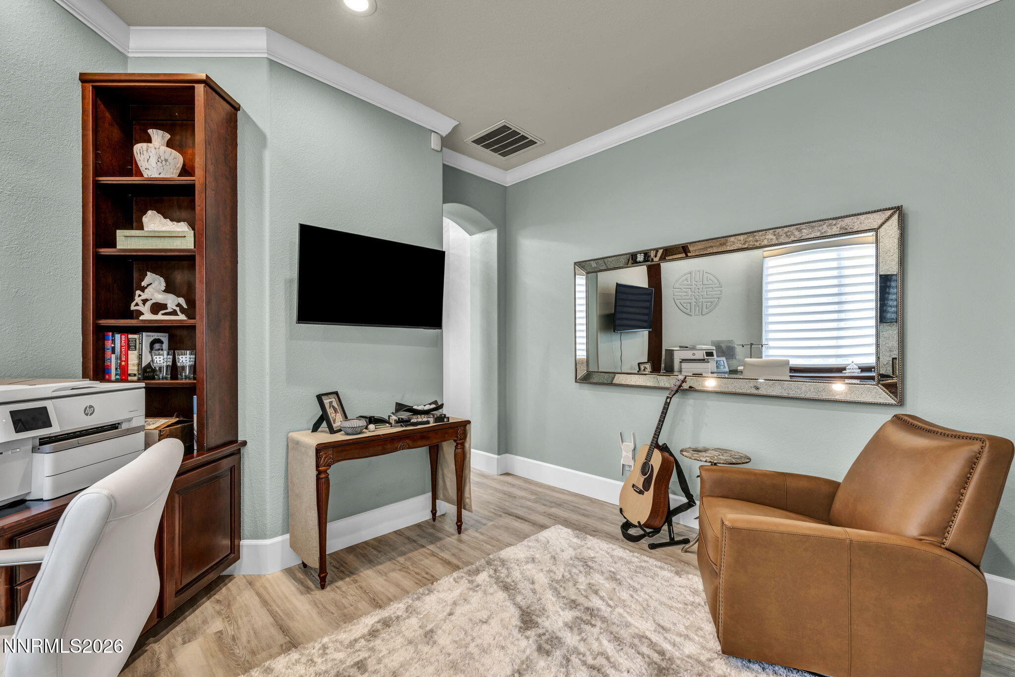 4530 Tosco Drive Reno, NV 89509 - Photo 23 of 32 60.office outside guest suite