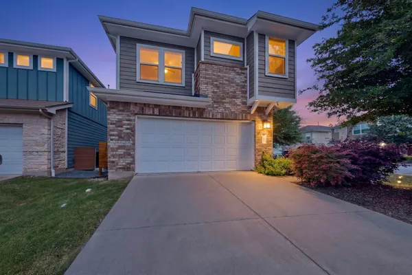 $3,200 | 5915 Swayden Lane, Austin, TX 78745