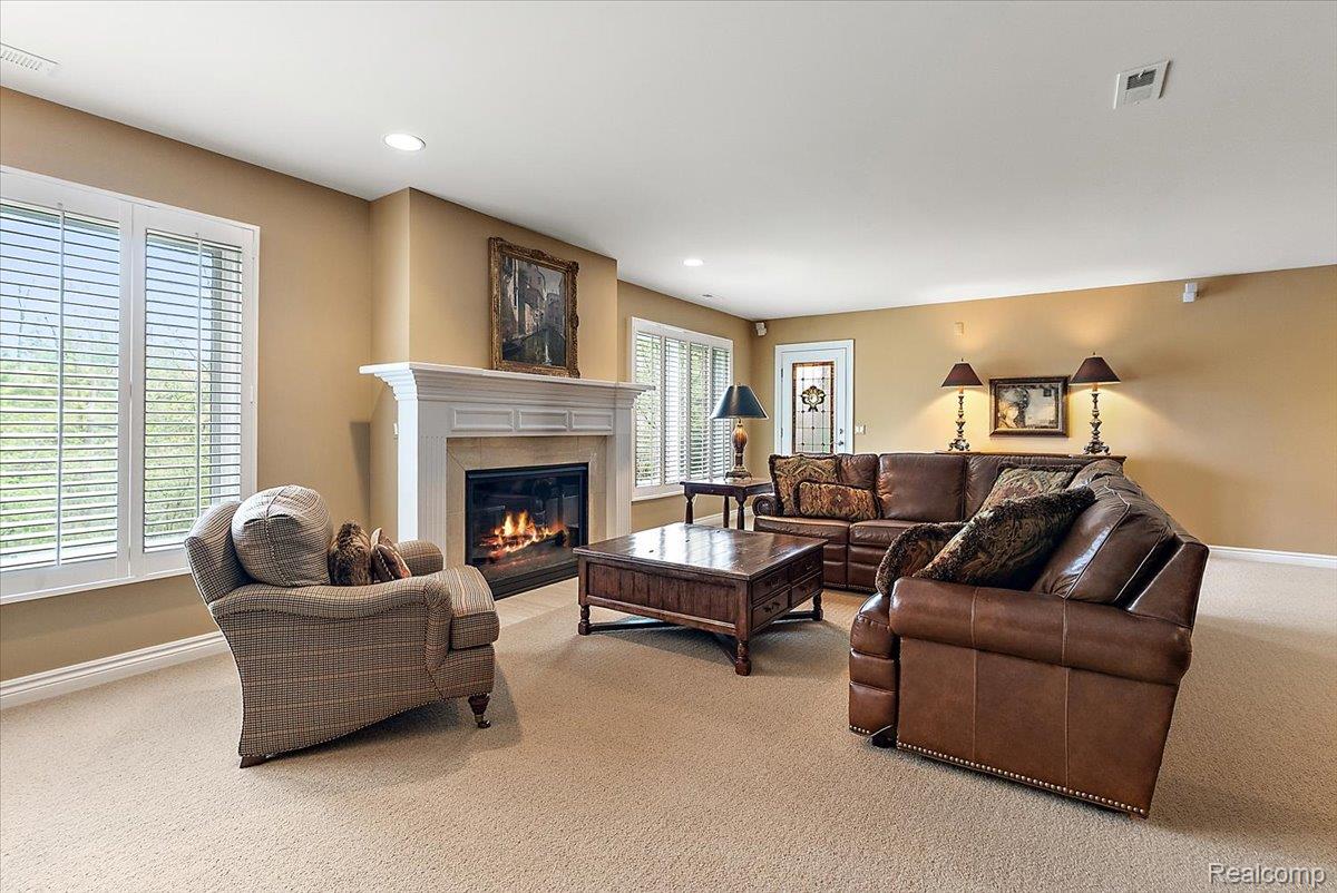 2570 Stoneykirk Court Rochester, MI 48306 - Photo 29 of 42 58-2570 Stoneykirk-58.jpg