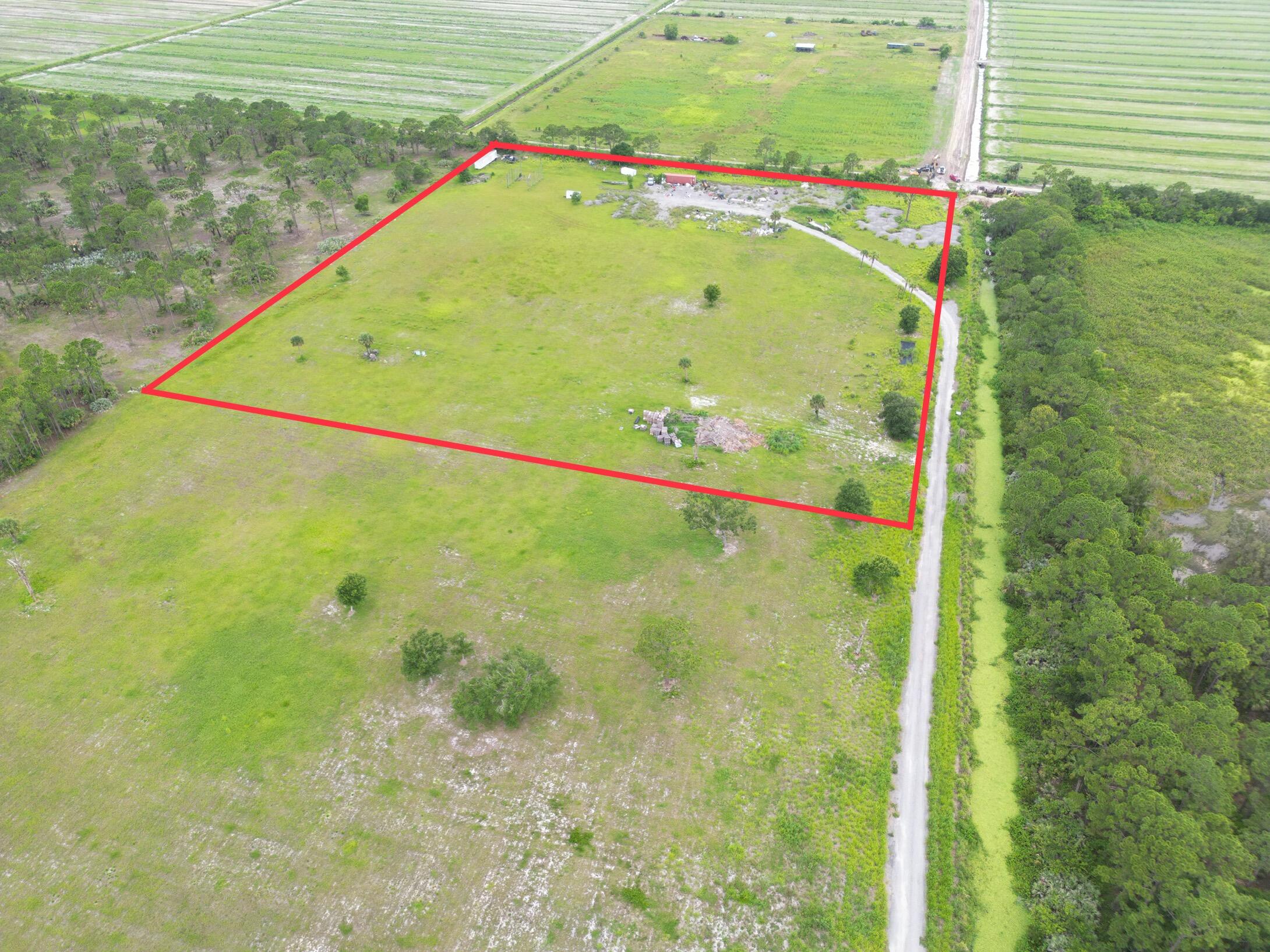 1375 North Ffa Road Fort Pierce, FL 34945 - Photo 9 of 14 C093483A-7BEF-47DB-B545-EA9439CB1101
