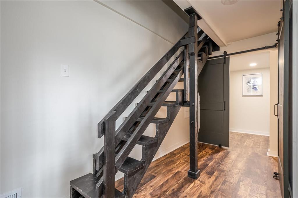 3154 Oakcliff Road Northwest Atlanta, GA 30311 - Photo 29 of 41 a view of an entryway