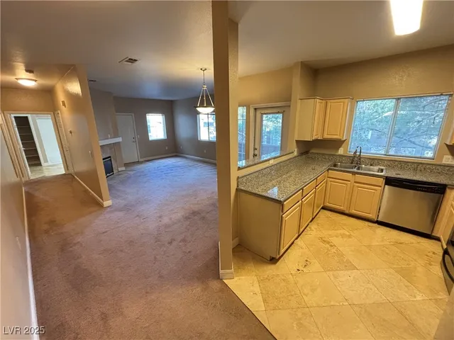 $1,495 | 5250 South Rainbow Boulevard, Unit 2040, Las Vegas, NV 89118