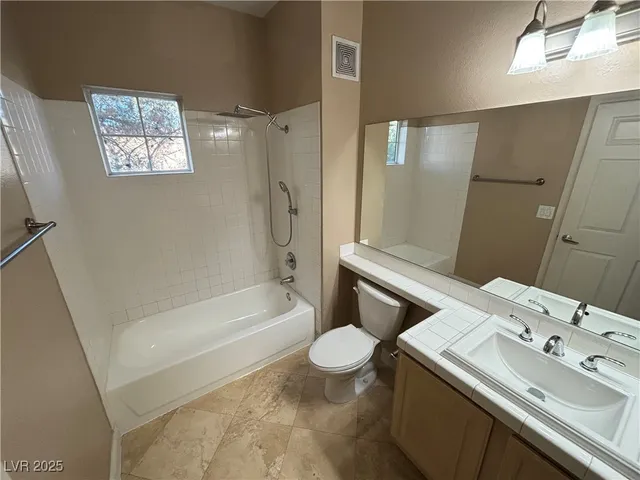 $1,495 | 5250 South Rainbow Boulevard, Unit 2040, Las Vegas, NV 89118
