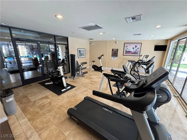 $1,495 | 5250 South Rainbow Boulevard, Unit 2040, Las Vegas, NV 89118