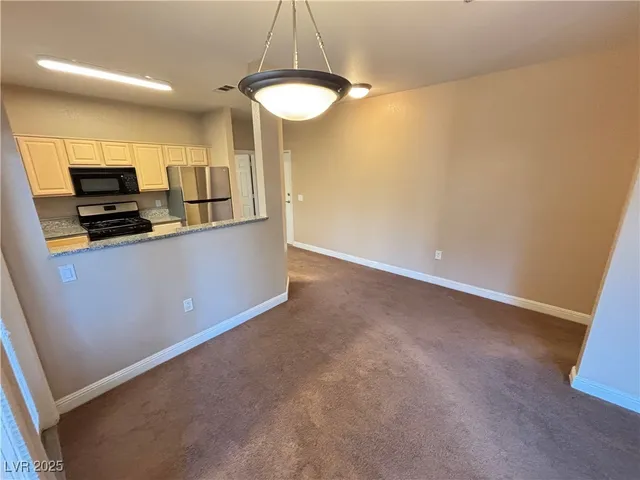 $1,495 | 5250 South Rainbow Boulevard, Unit 2040, Las Vegas, NV 89118