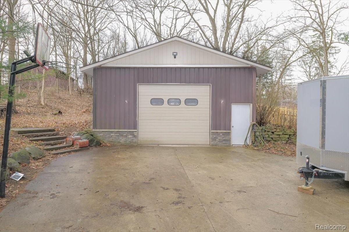 11312 White Lake Road Fenton, MI 48430 - Photo 13 of 42 13-6.jpg