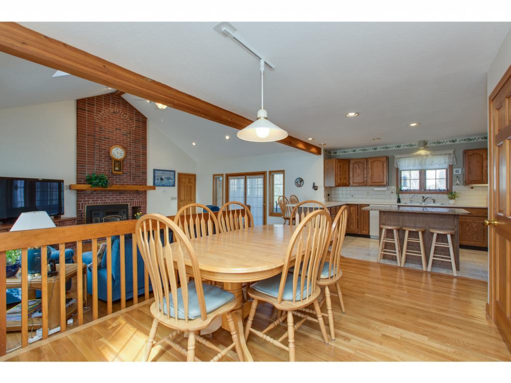 1220 Dunbarton Road Manchester, NH 03102 - Photo 12 of 36