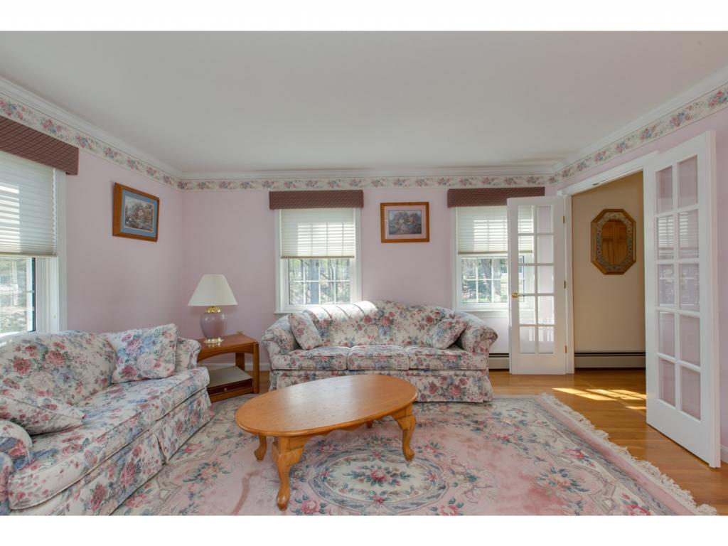 1220 Dunbarton Road Manchester, NH 03102 - Photo 18 of 36