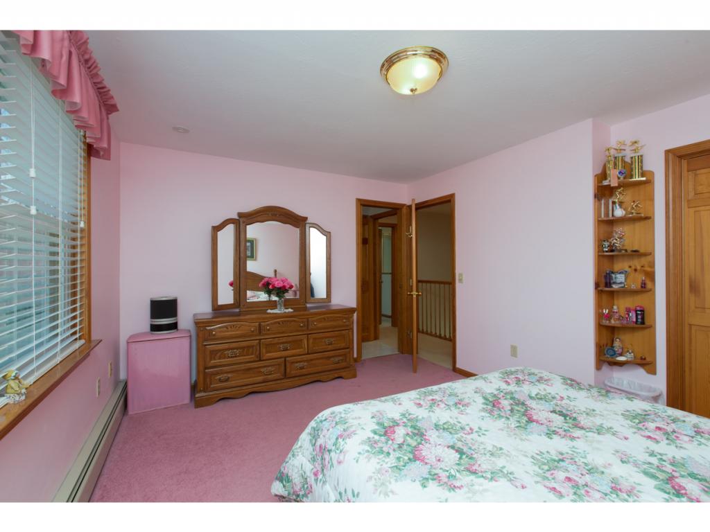 1220 Dunbarton Road Manchester, NH 03102 - Photo 23 of 36