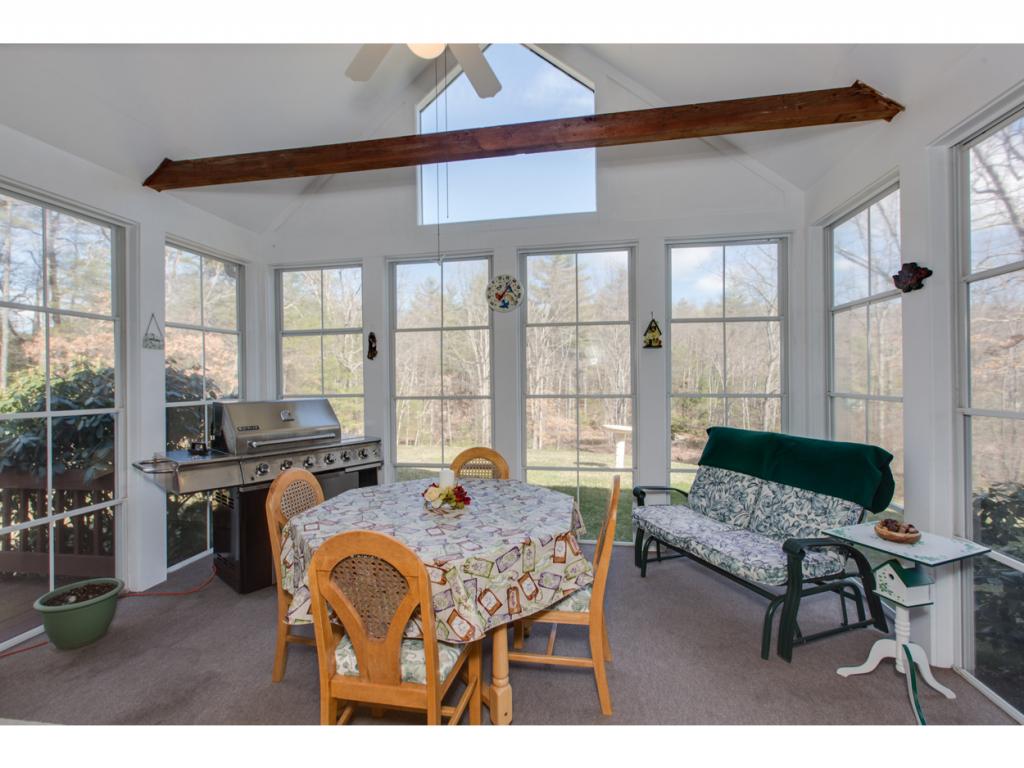 1220 Dunbarton Road Manchester, NH 03102 - Photo 6 of 36