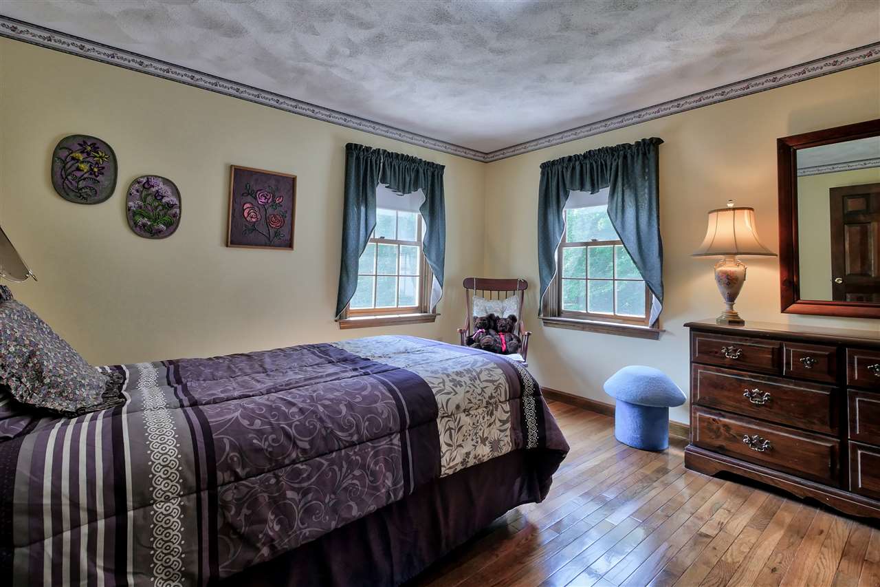 17 Coventry Road Atkinson, NH 03811 - Photo 22 of 38