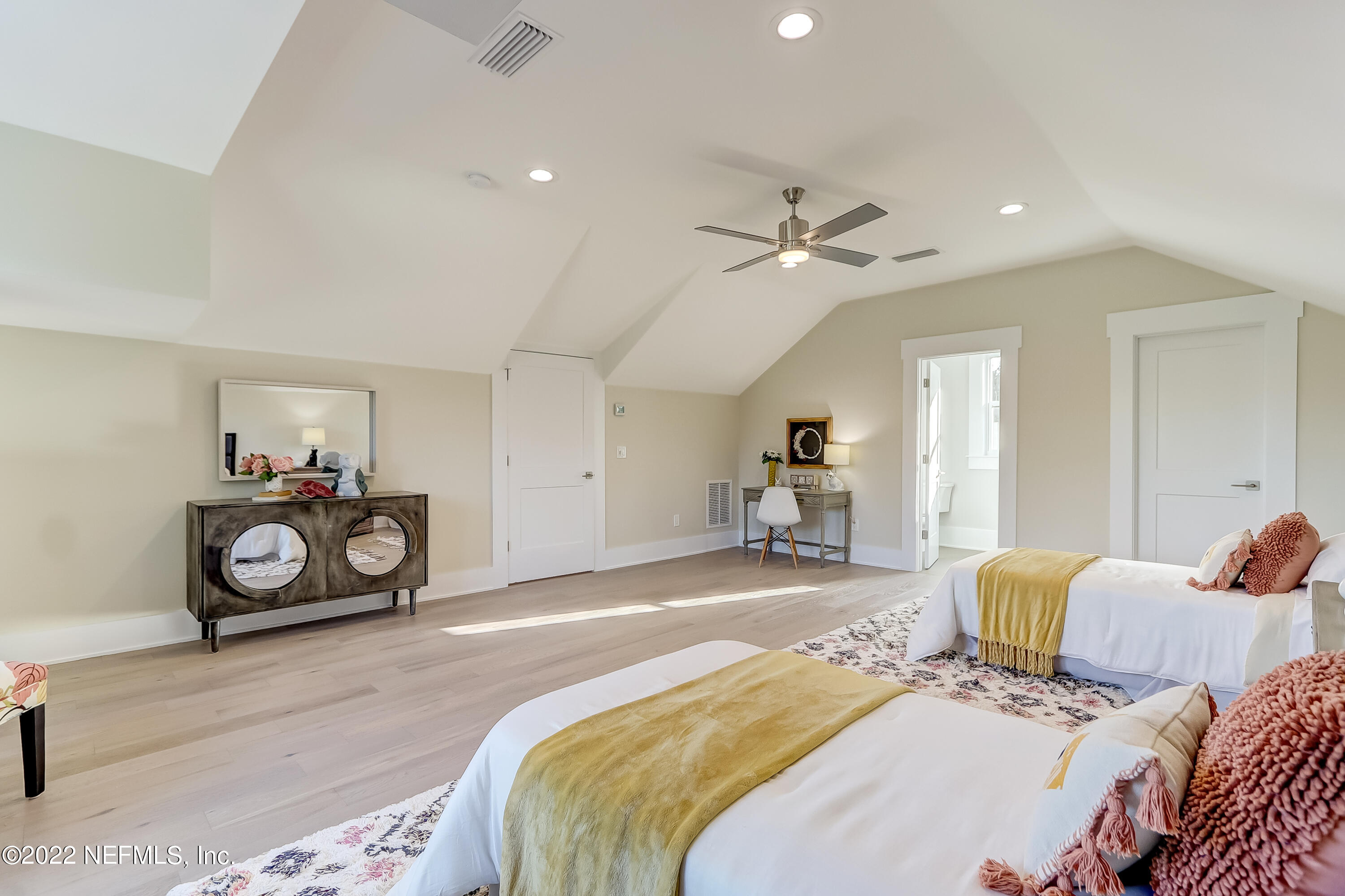 8494 Stables Road Jacksonville, FL 32256 - Photo 58 of 107 Bold City Staging Jacksonville (48)