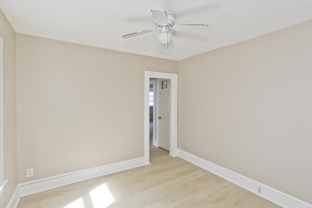 121 Dorset Street Springfield, MA 01108 - Photo 14 of 40