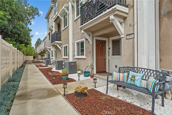 $700,000 | 14840 West Maple Terrace, Los Angeles, CA 91402