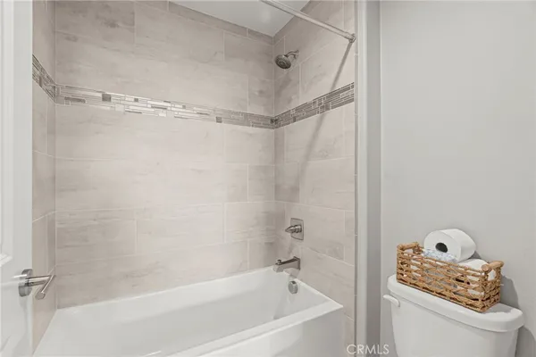 $700,000 | 14840 West Maple Terrace, Los Angeles, CA 91402