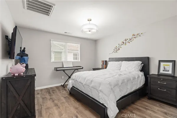 $700,000 | 14840 West Maple Terrace, Los Angeles, CA 91402