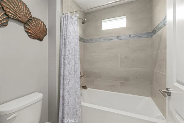 $700,000 | 14840 West Maple Terrace, Los Angeles, CA 91402