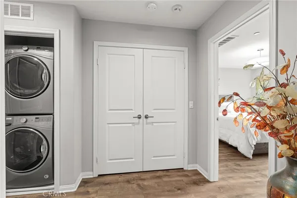 $700,000 | 14840 West Maple Terrace, Los Angeles, CA 91402