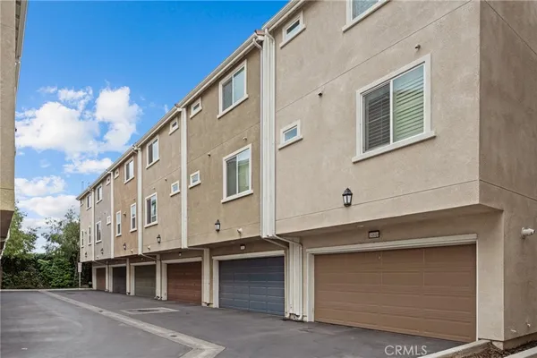$700,000 | 14840 West Maple Terrace, Los Angeles, CA 91402
